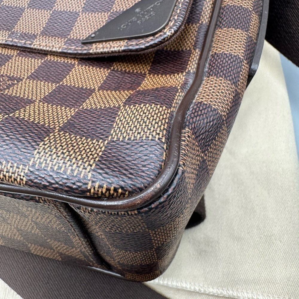 Louis Vuitton
Shelton Messenger Bag Damier MM - Picture 6 of 16
